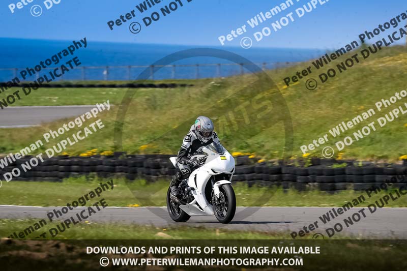 anglesey no limits trackday;anglesey photographs;anglesey trackday photographs;enduro digital images;event digital images;eventdigitalimages;no limits trackdays;peter wileman photography;racing digital images;trac mon;trackday digital images;trackday photos;ty croes